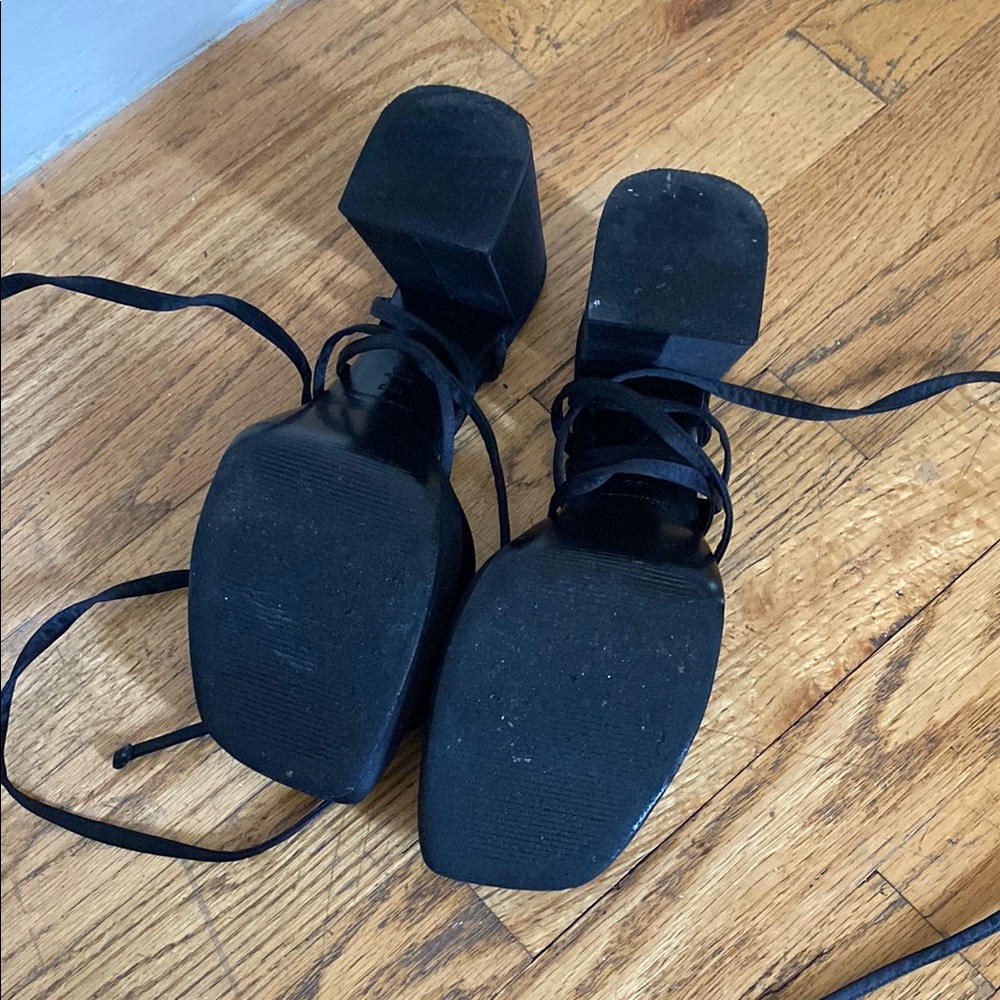 Reformation Black Platform Shoes with Strappy Design - Picture 5 of 6